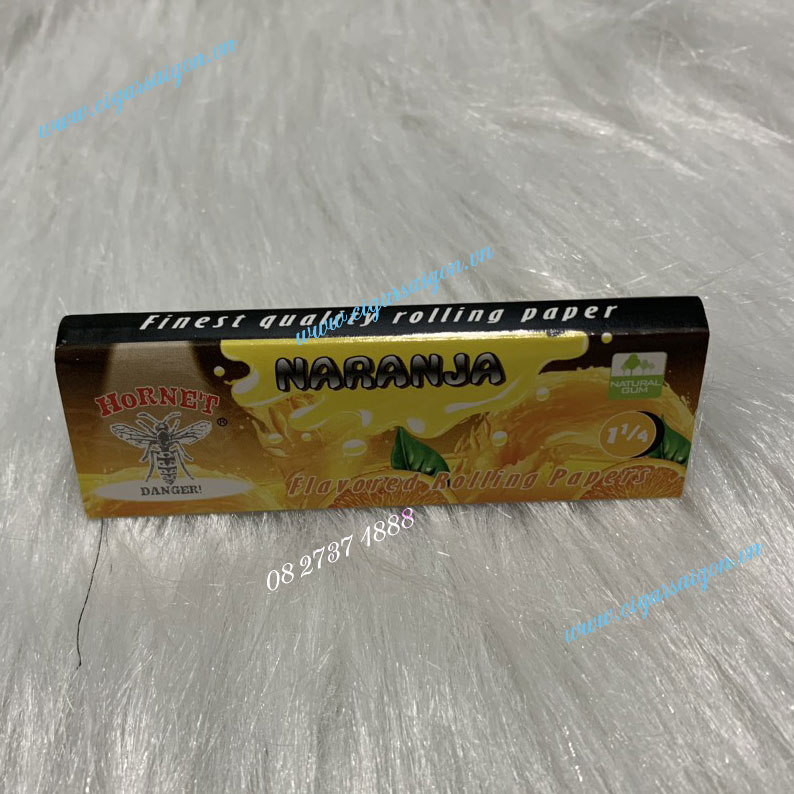 Giấy cuốn thuốc lá cuộn tay Hornet Maranja 1 1/4 ( vị cam tang)